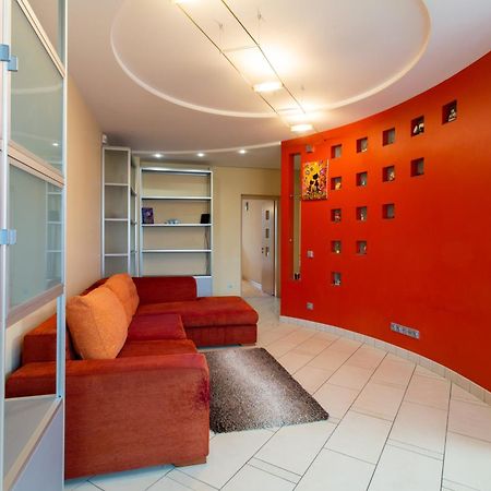 Royal Apartment On Pushkinskaya Kharkov Ngoại thất bức ảnh