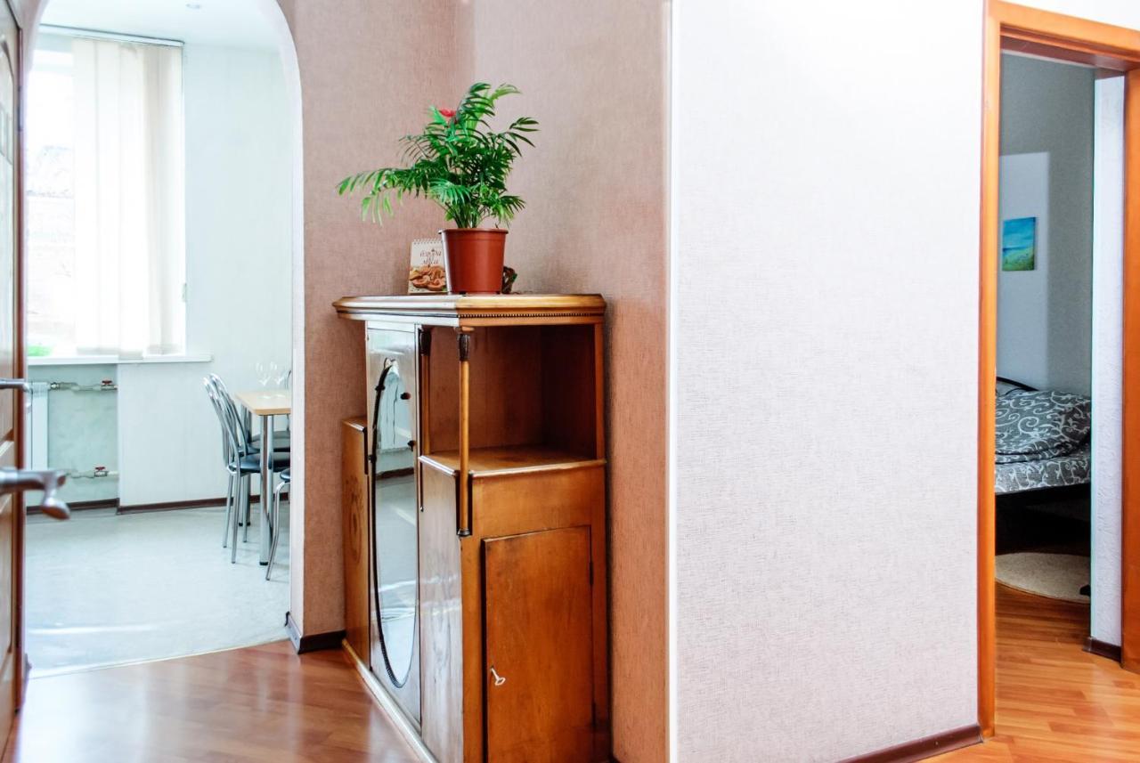 Royal Apartment On Pushkinskaya Kharkov Ngoại thất bức ảnh