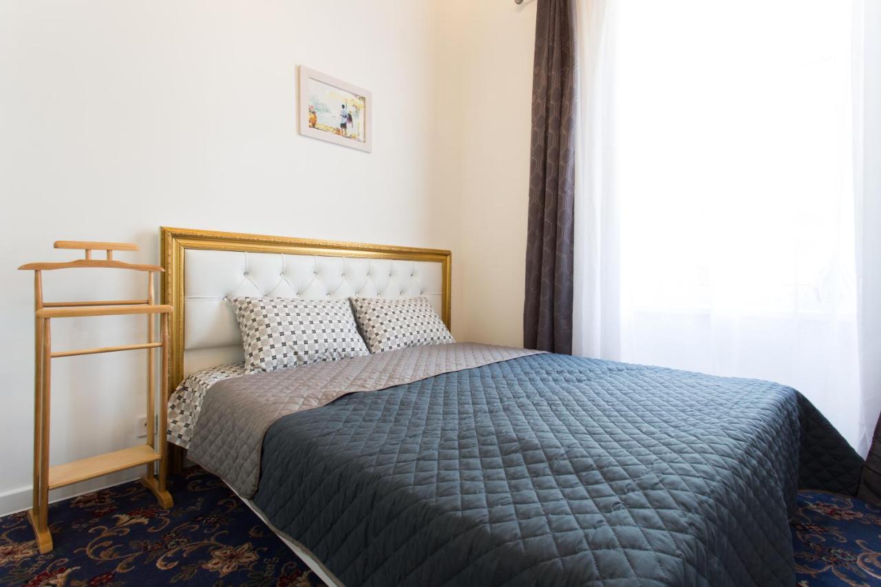 Royal Apartment On Pushkinskaya Kharkov Ngoại thất bức ảnh