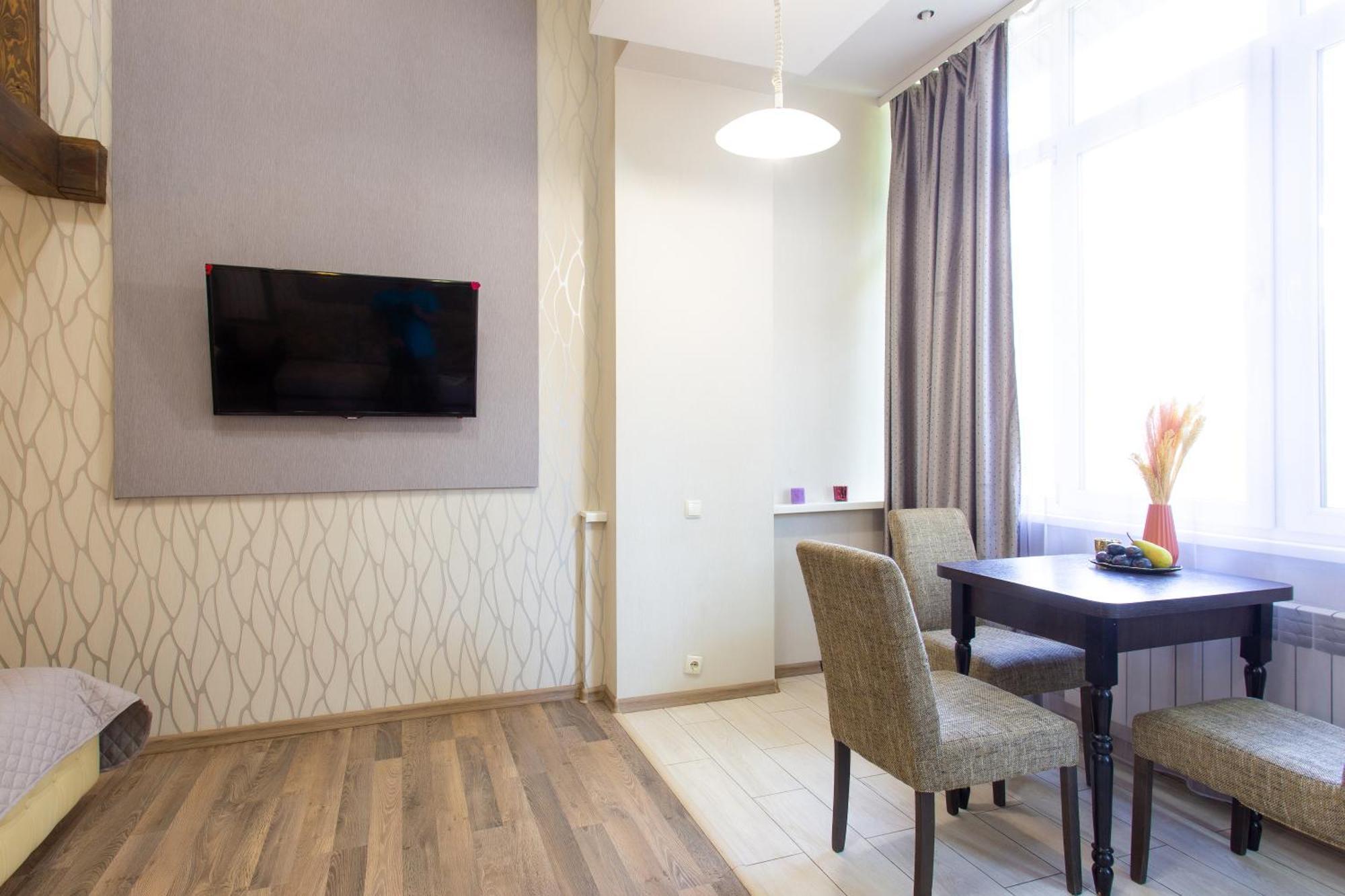 Royal Apartment On Pushkinskaya Kharkov Ngoại thất bức ảnh