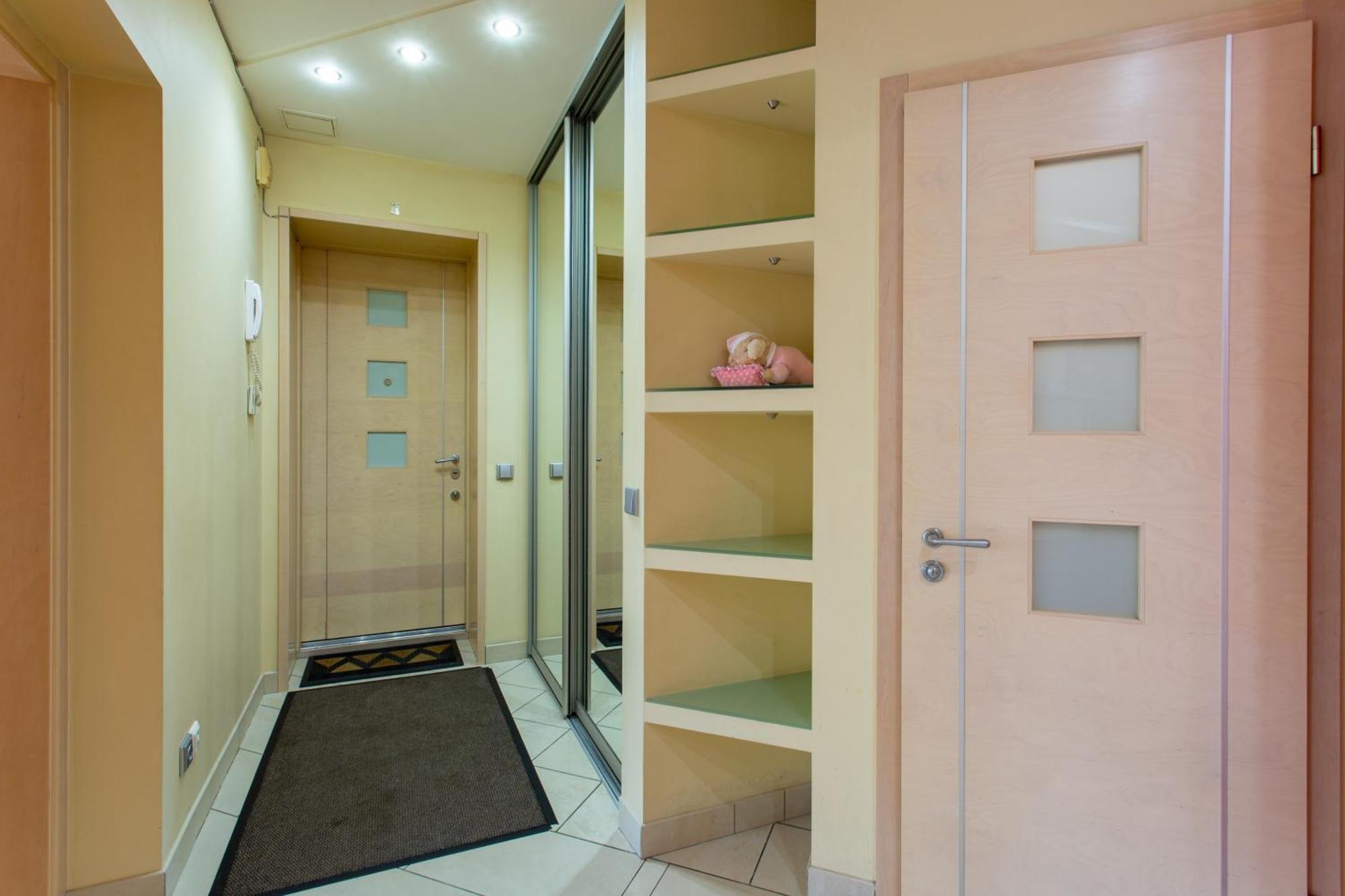 Royal Apartment On Pushkinskaya Kharkov Ngoại thất bức ảnh